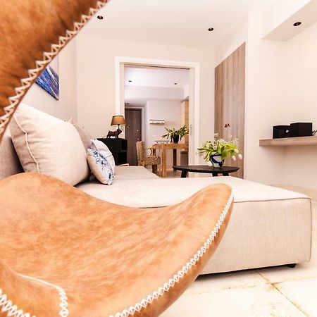 Sweet Suite Flora In Vouliagmeni Афины Экстерьер фото