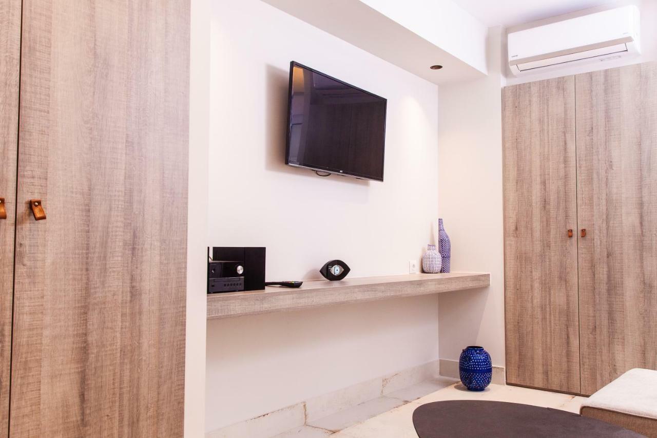 Sweet Suite Flora In Vouliagmeni Афины Экстерьер фото