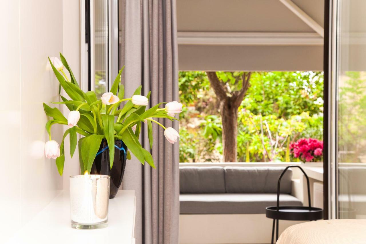 Sweet Suite Flora In Vouliagmeni Афины Экстерьер фото