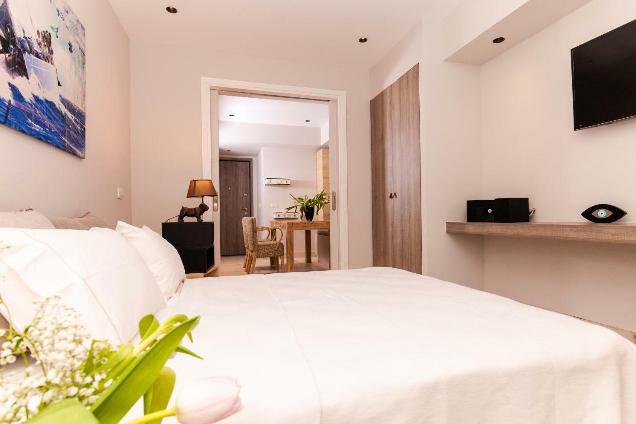 Sweet Suite Flora In Vouliagmeni Афины Экстерьер фото